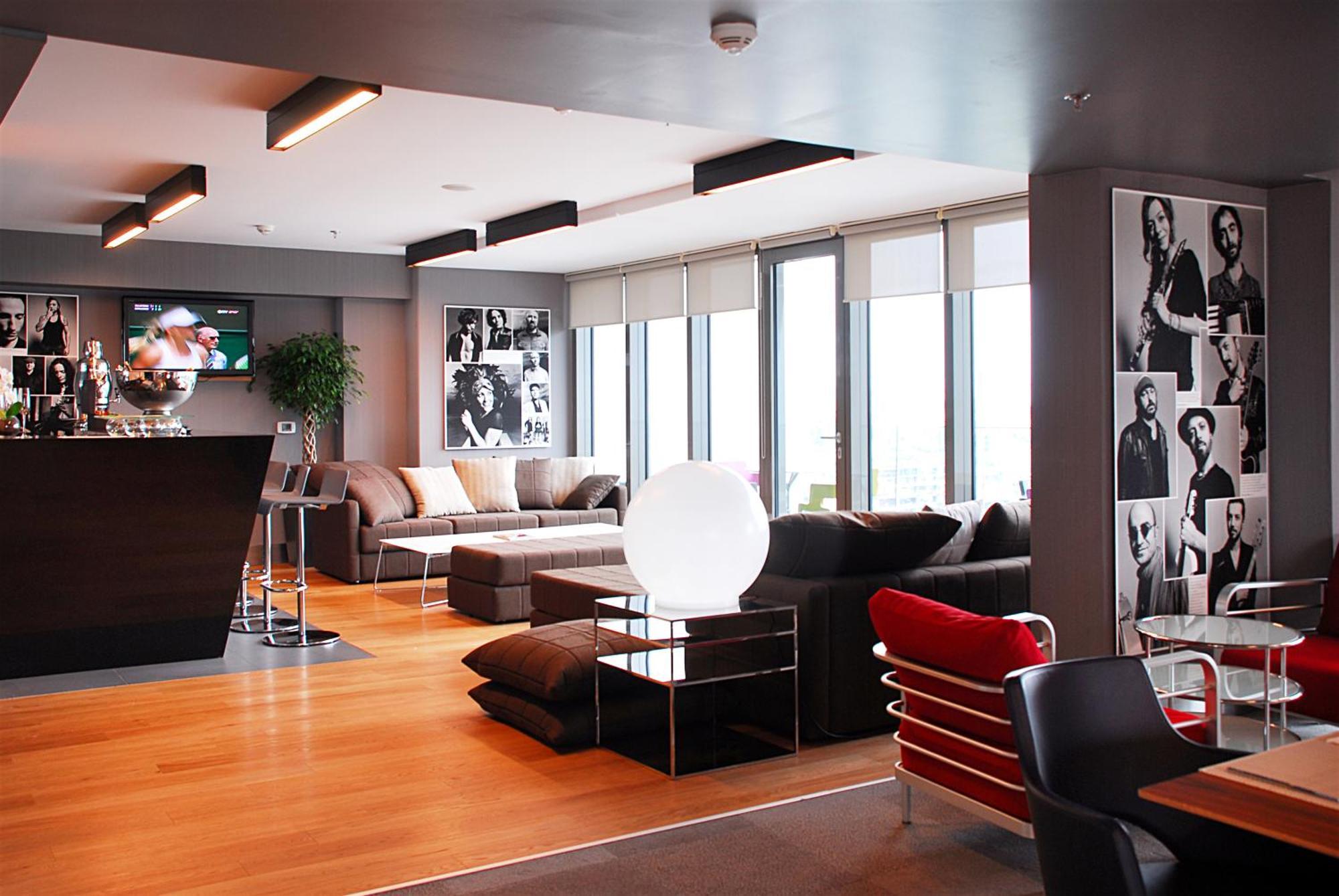 Executive Room