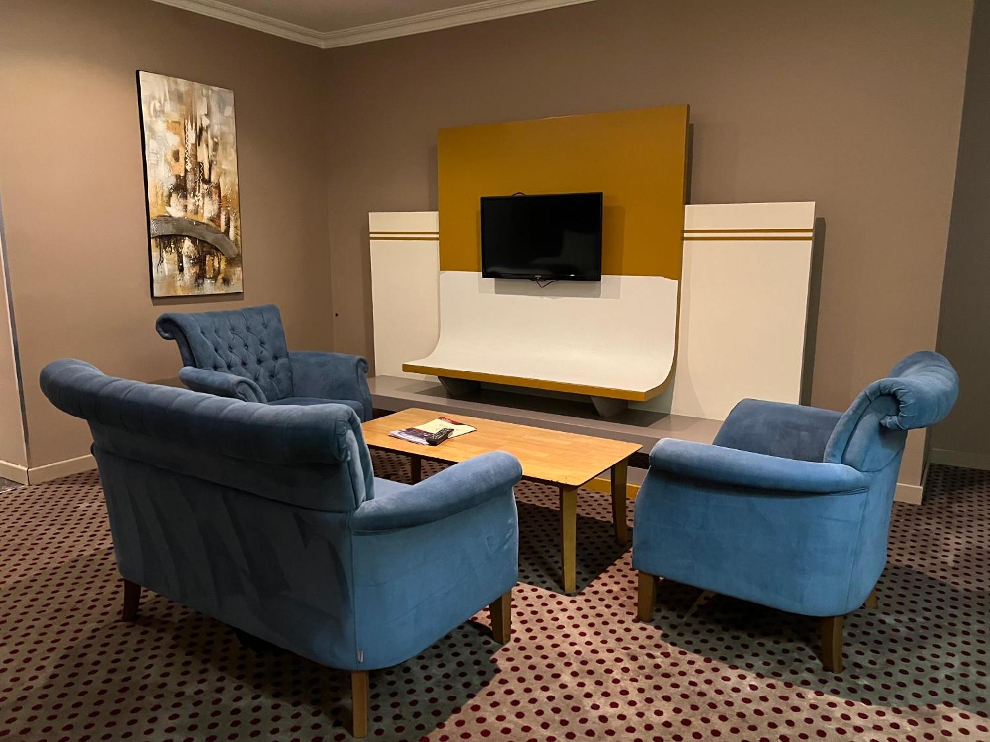 Executive Suite