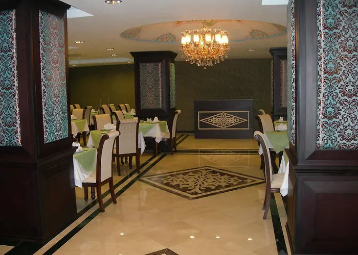 Maywood Hotel